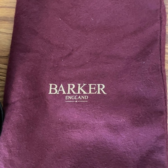 Miss Barker Of England Pointed Toe Heels Size 40 NWOT Feminine Glossy Elegant - Picture 3 of 7